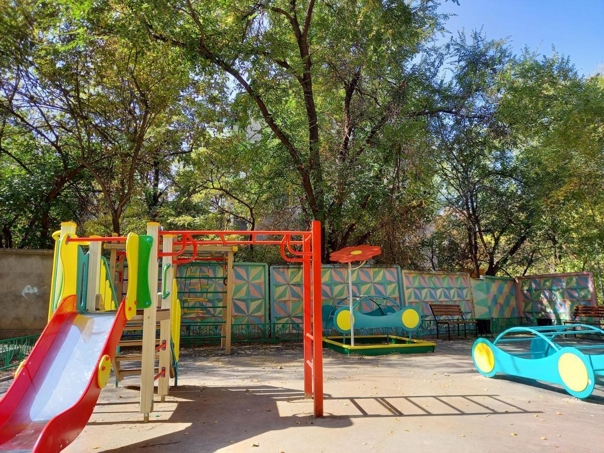 "Картина Горных Вершин" Квартира- "Mountain View" Apartment الماتي المظهر الخارجي الصورة